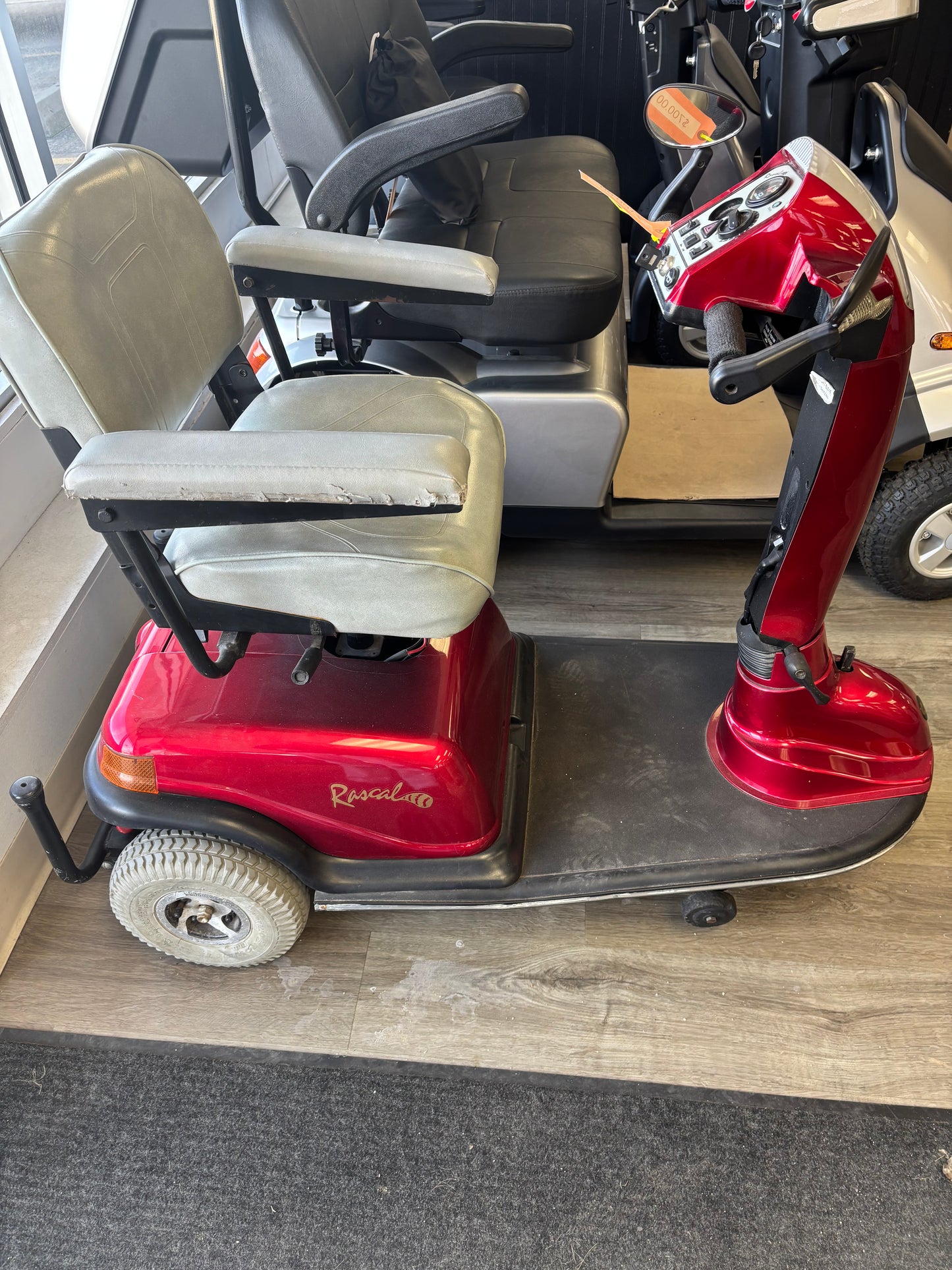 Rascal 600 Scooter [Red]