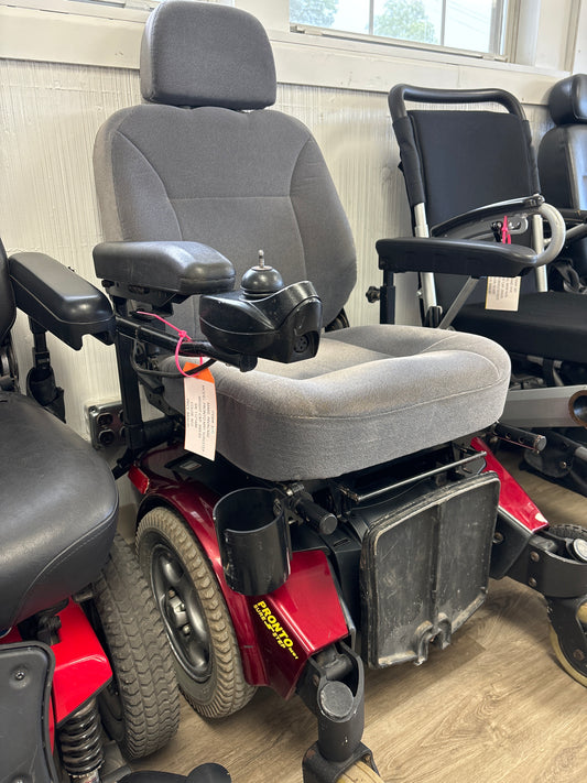 Invacare pronto M91 Surestep Powerchair